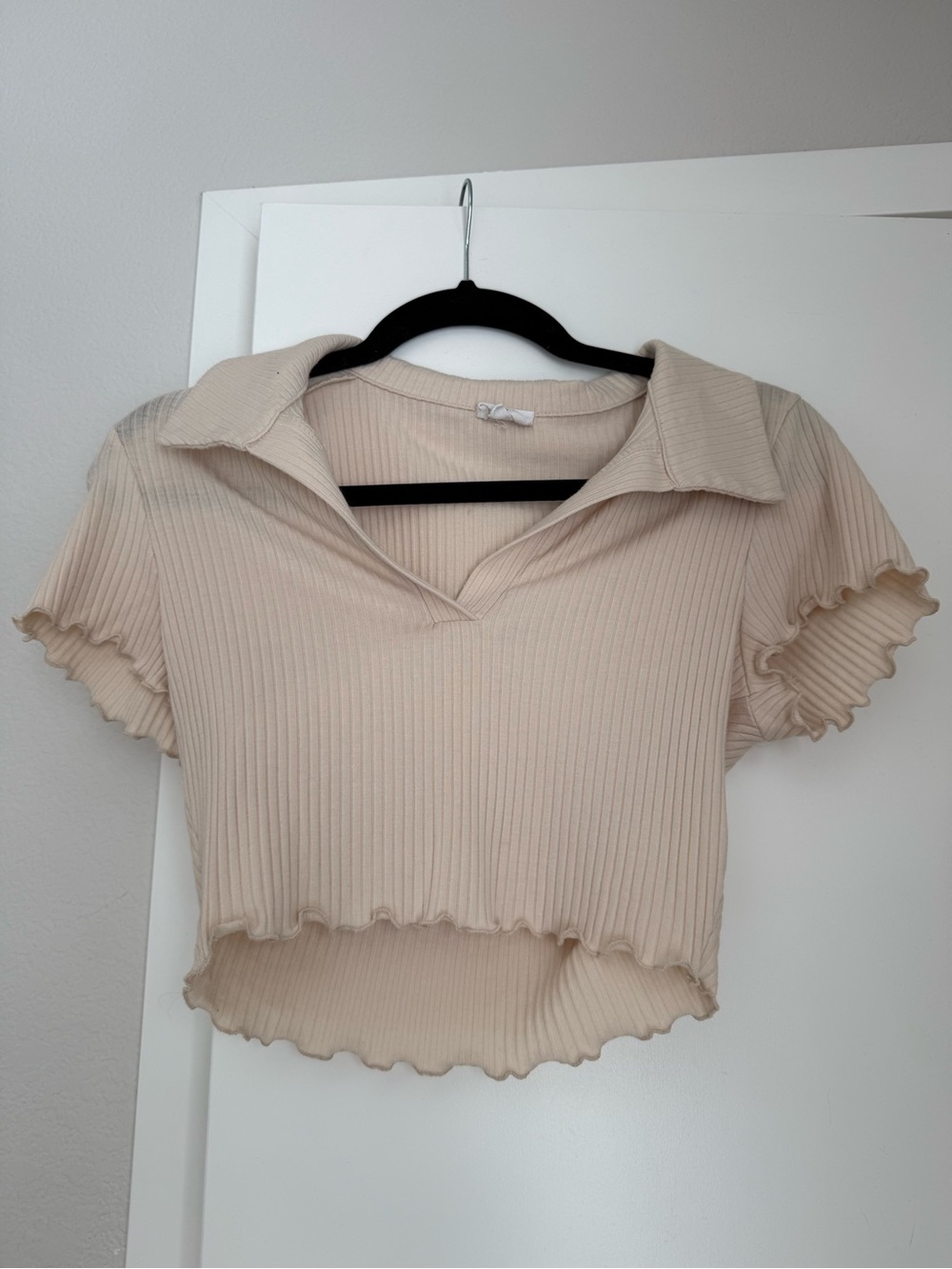 Le Lis Cream Ribbed Polo Crop Top